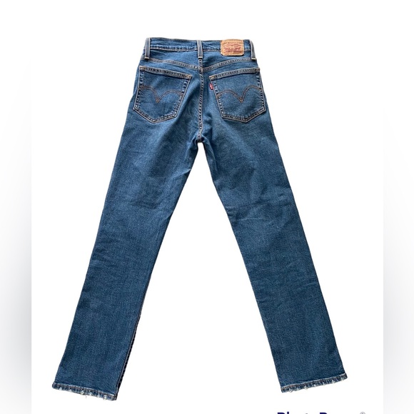 Levi’s Wedgie Straight Leg Hidden Button Fly Jeans Size 26 - Picture 2 of 7